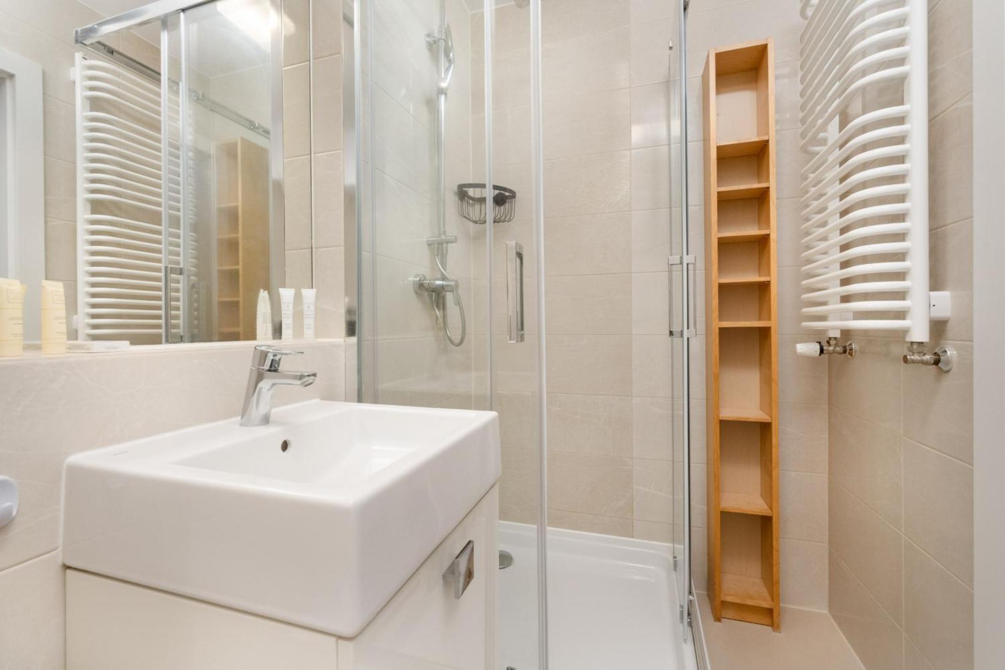 Klasyczny Apartament Z Balkonem We Wroclawiu By Noclegi Renters Kültér fotó
